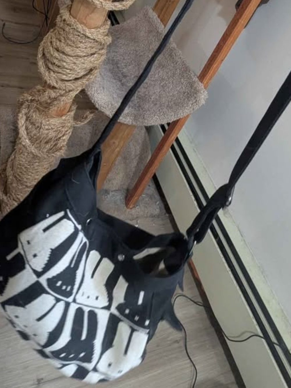 Black & White Graphic Shoulder Bag - Unbranded